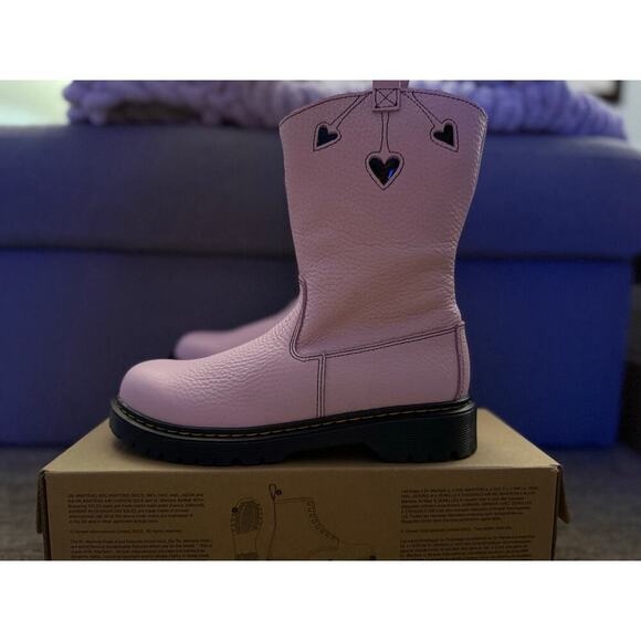New Dr‎ Martens Heart PO Boot Bex Size 6 Pink Nappa Patent Leather Zip Closure - Picture 3 of 8